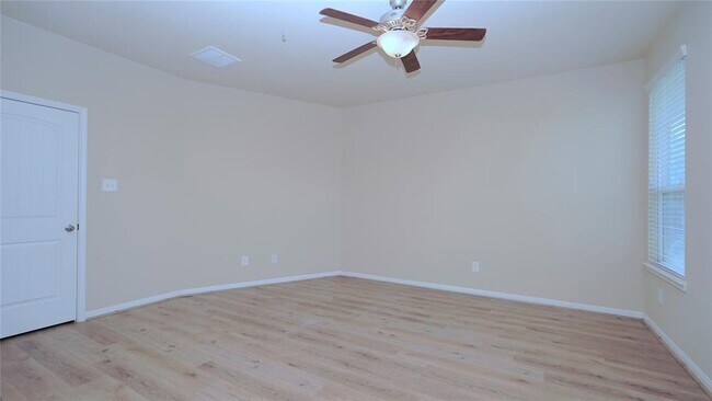 Building Photo - 24715 Colonial Elm Dr