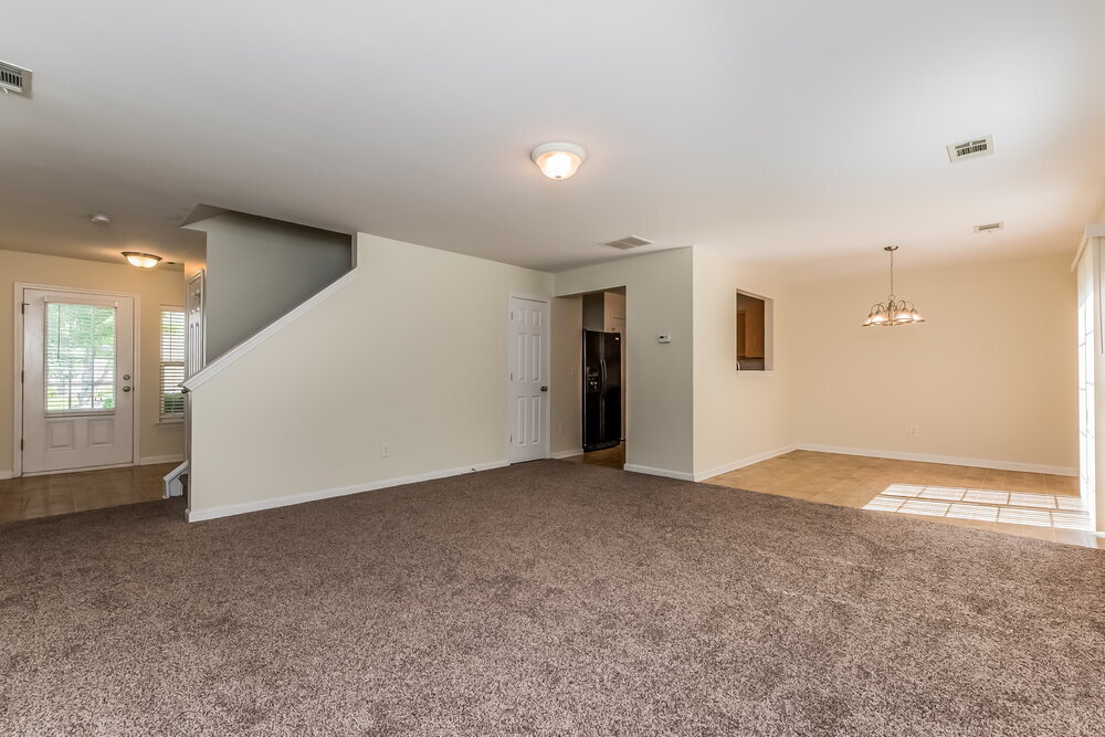 Building Photo - 2740 Mayfair Dr