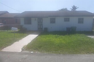 Building Photo - 8130 NW 14th Ct
