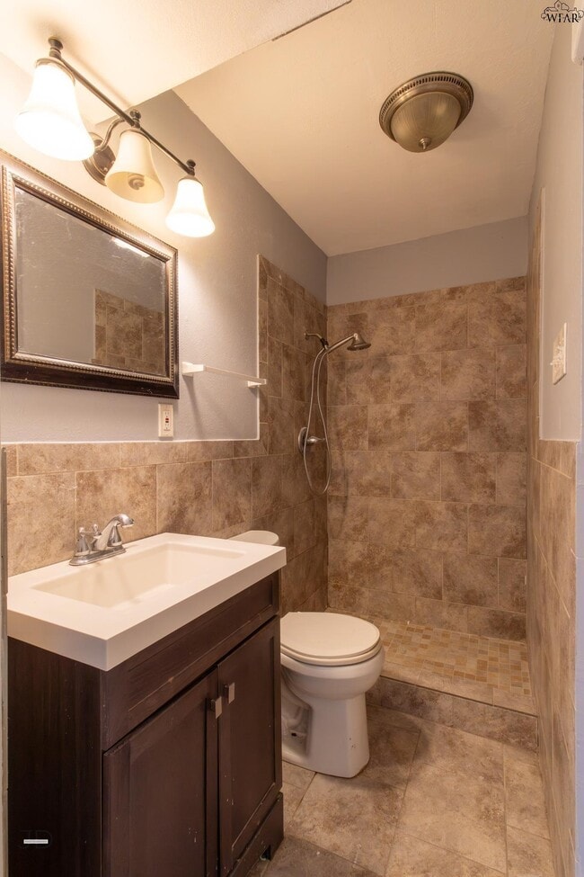 Building Photo - 4653 Balboa Dr