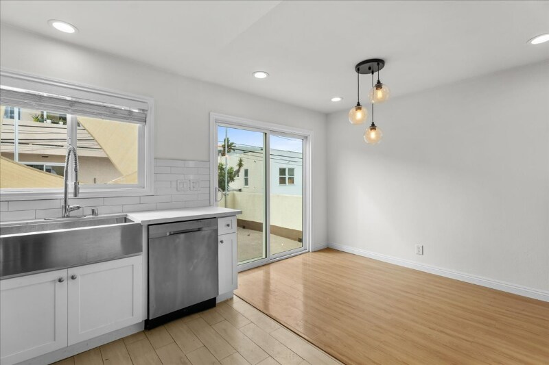 Building Photo - 116 Buccaneer St