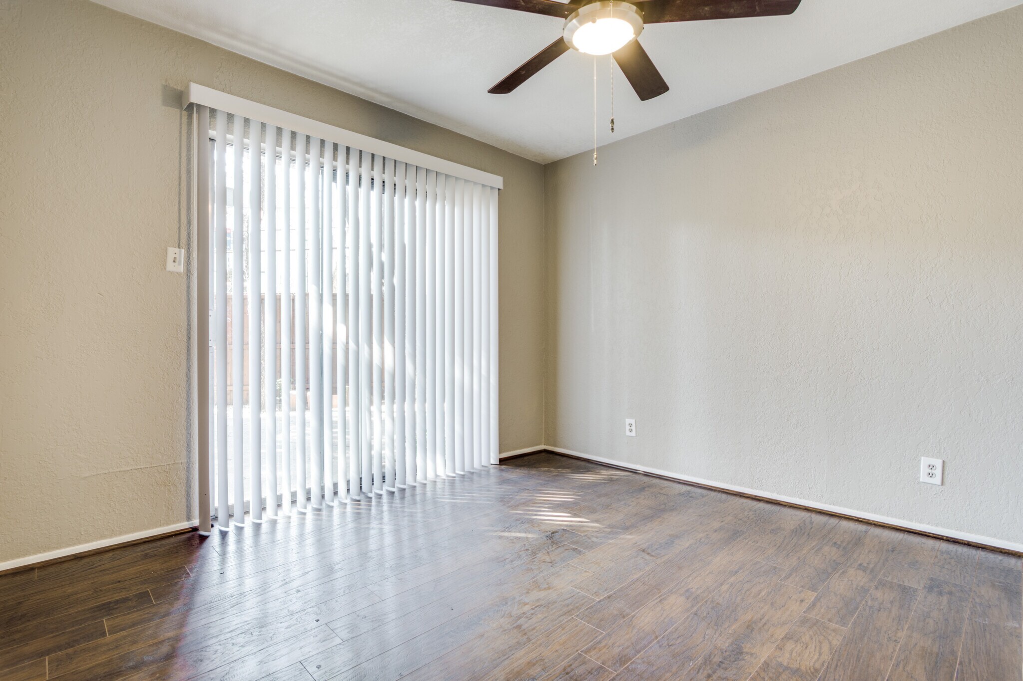 Building Photo - 4114 Avondale Ave