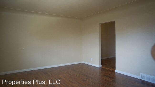 Building Photo - 2 br, 1 bath House - 572 S Stuart St