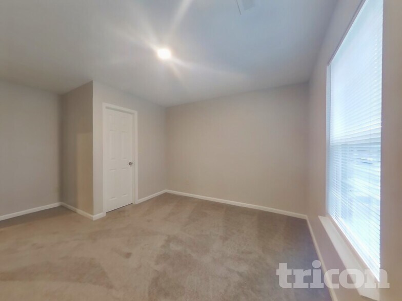 Building Photo - 1228 Saticoy Ct