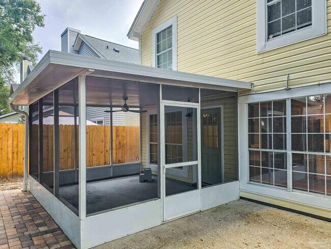 Building Photo - 4607 Lennox Pl