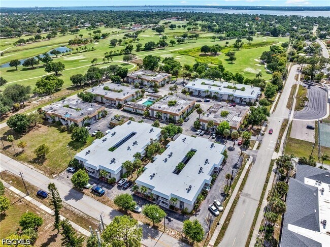 Building Photo - 1830 Maravilla Ave
