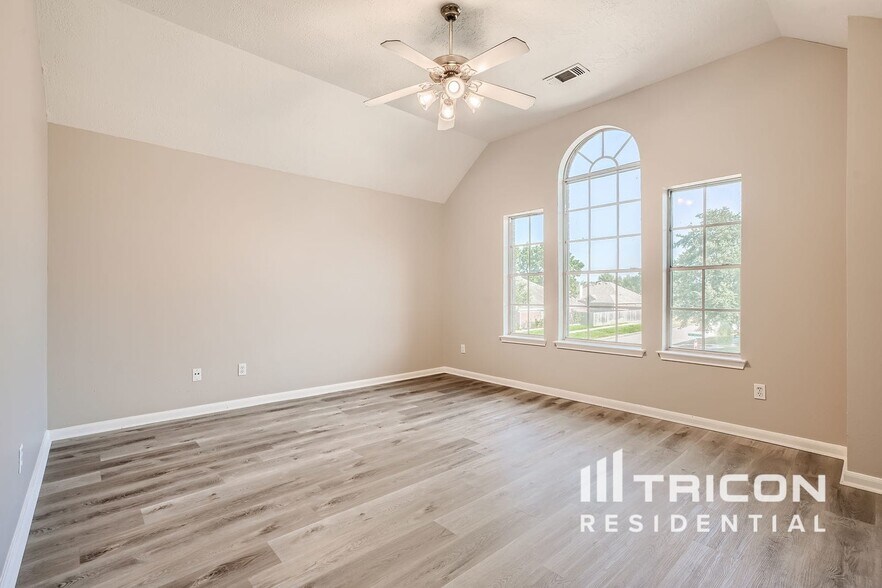 Building Photo - 2311 Daneswood Ct