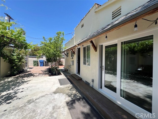 Building Photo - 1011 San Pascual Ave