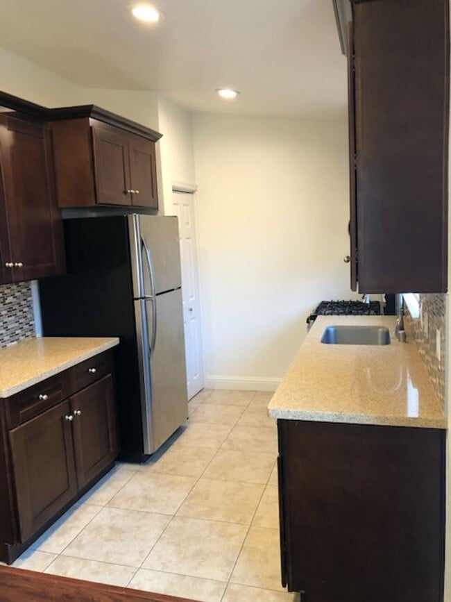 Building Photo - 1 bedroom apartment