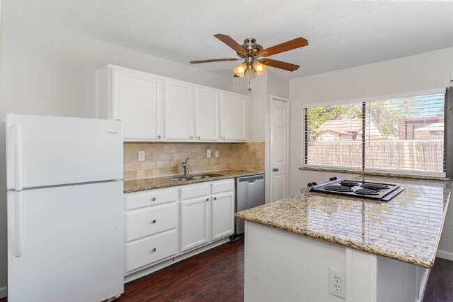 Building Photo - Charming 3-Bedroom Home in Fort Worth