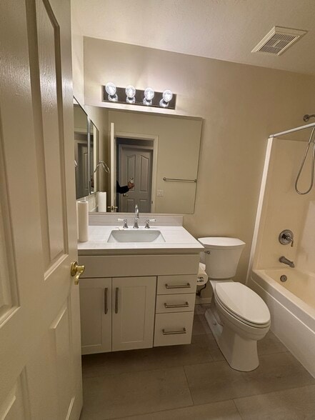 Building Photo - 3464 S Moccasin Trl