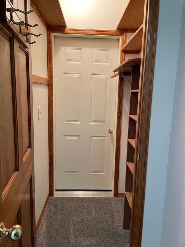Building Photo - Langley Apartment with Utilities Included!
