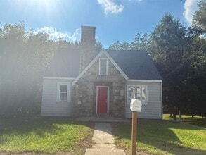 Building Photo - 1204 Asheboro St