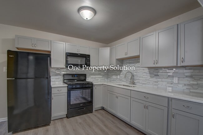 Building Photo - 2612 Marshalltown Dr