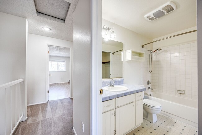 Building Photo - 261 Shepard Way NW