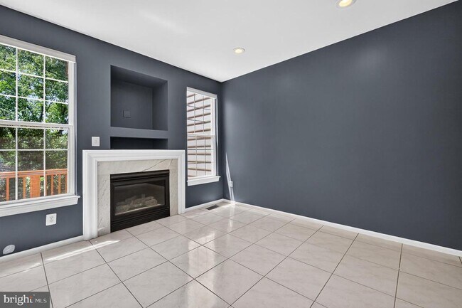 Building Photo - 967 Herons Run Ln