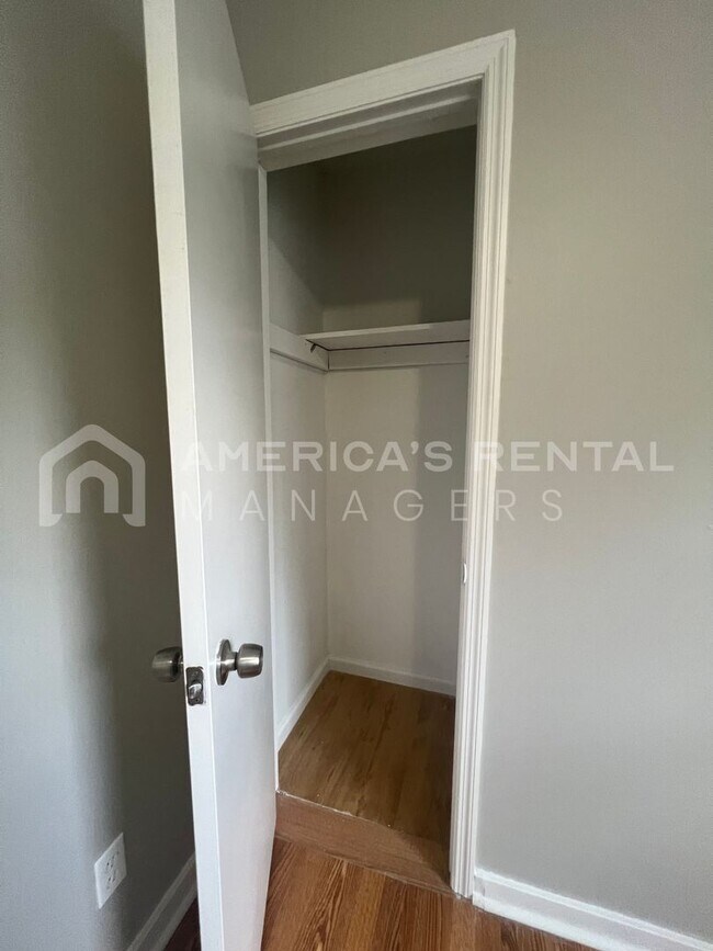 Building Photo - Home for rent in Birmingham! Coming Soon!