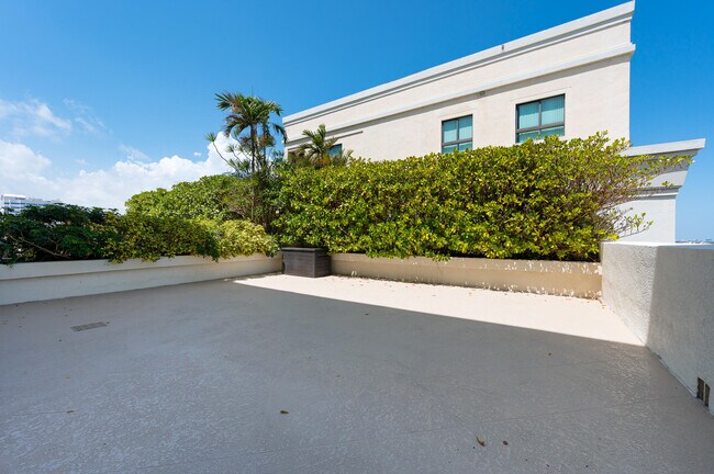 Building Photo - 100 N Federal Hwy