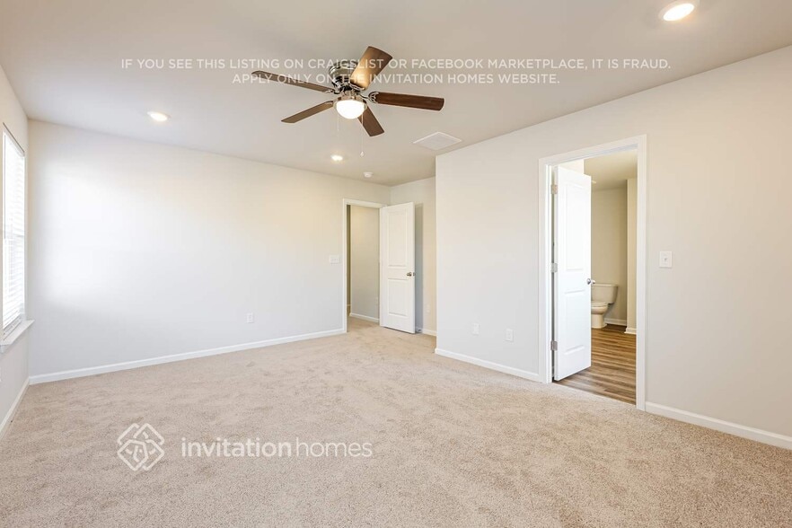 Building Photo - 217 White Flds Ave