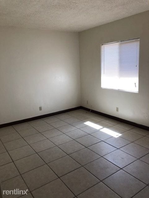 Building Photo - 1 br, 1 bath Apartment - 342 E Lancaster Blvd