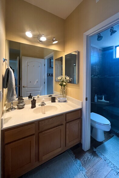 Building Photo - 10401 N Saguaro Blvd