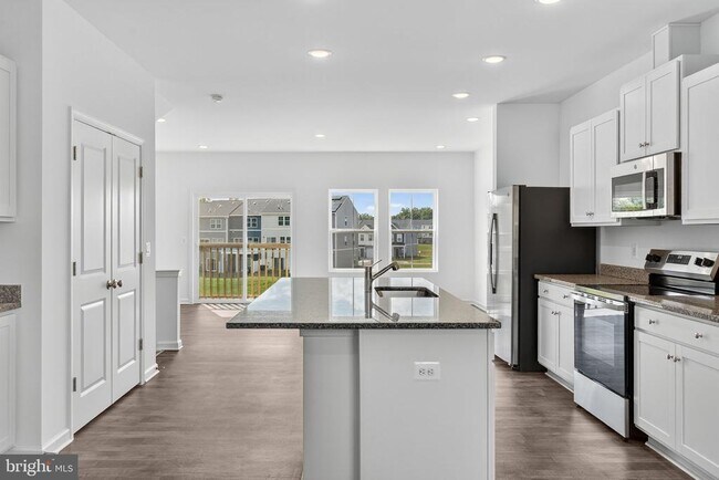 Building Photo - 2604 Cougar Ln