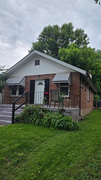Building Photo - 9109 Argyle Ave