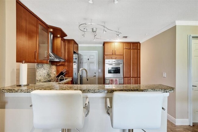 Building Photo - 4059 Crystal Lake Dr