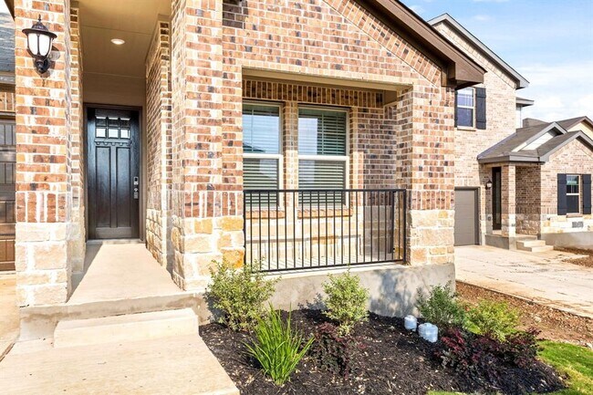 Building Photo - 25810 Posey Dr