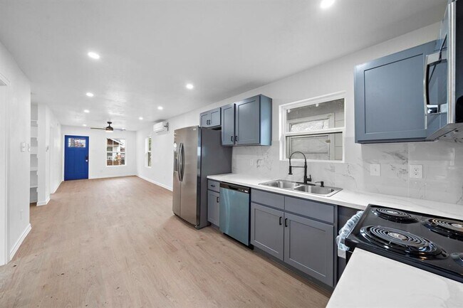 Building Photo - 3521 McIlhenny St