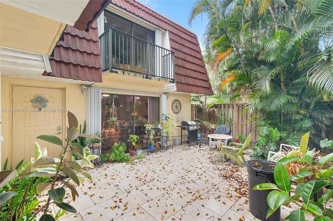 Building Photo - 751 NW 99th Cir