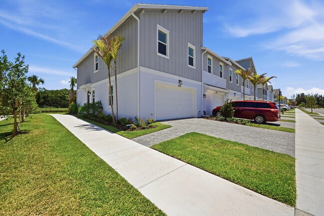 Building Photo - 4356 Brookgreen Sq