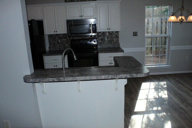 Building Photo - 789 Michelle Ct