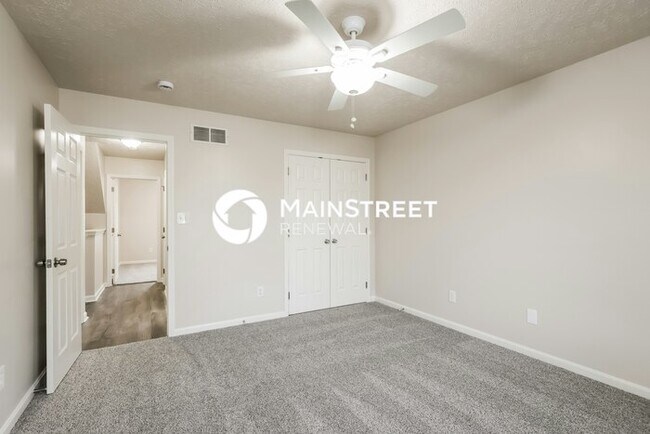 Building Photo - 4 Bedroom Pet-Friendly Home in FAIRDALE, KY with Main Street Renewal