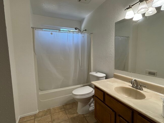 Building Photo - 5848 Olive Ave NE