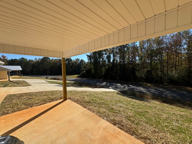 Building Photo - 376 Silver Run Rd