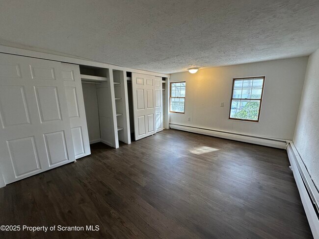 Building Photo - 113 N Fulton St