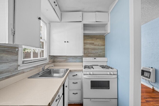 Building Photo - 1608 29th St