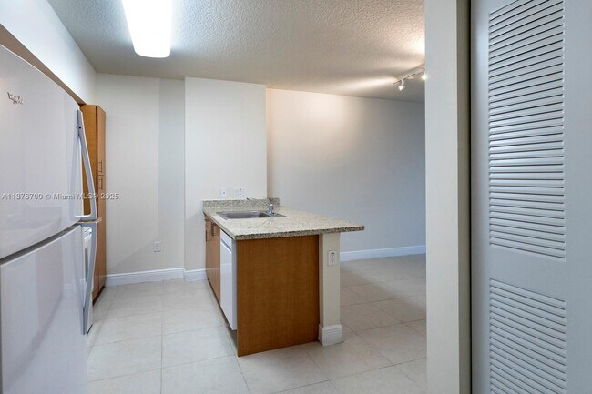 Building Photo - 2350 SW 27th Ave