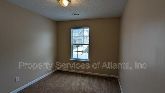 Building Photo - 2207 Miranda Dr