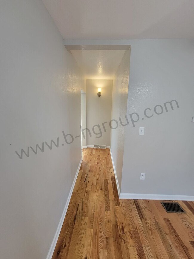 Building Photo - 6411 32nd Ave