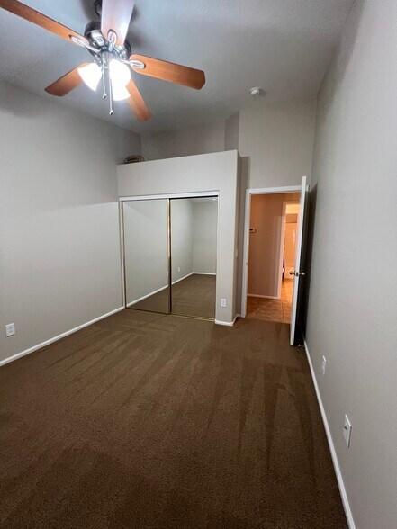 Guest room 1 - 40781 W Walker Way