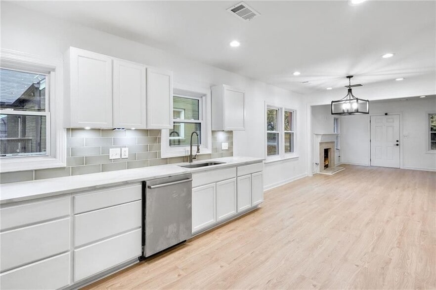 Building Photo - 1967 Browns Mill Rd SE