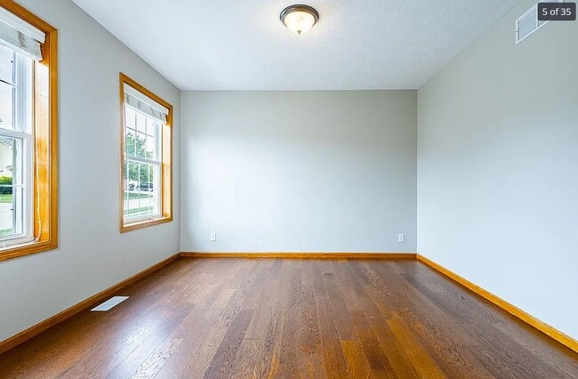 Building Photo - Gretna Gem: 4 Bedroom Home with Room to Grow