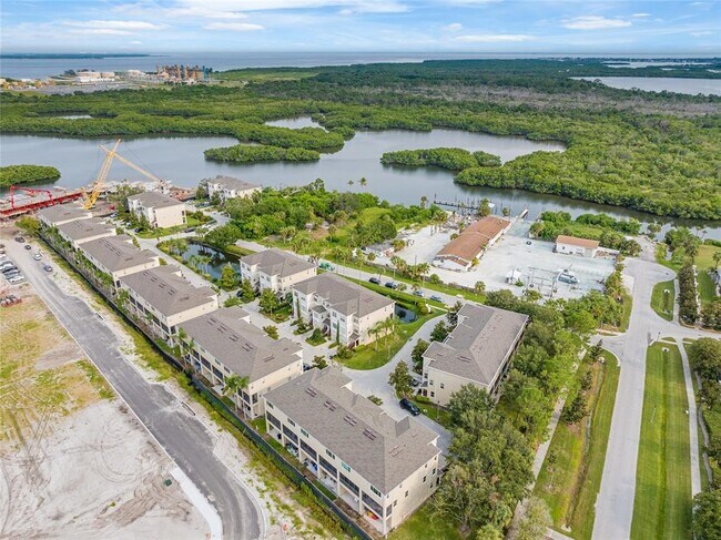 Building Photo - 1129 Venetian Harbor Dr NE
