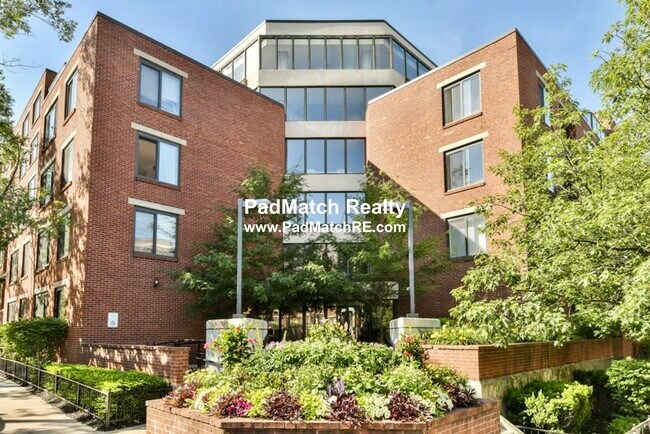 Building Photo - 85 Brainerd Rd