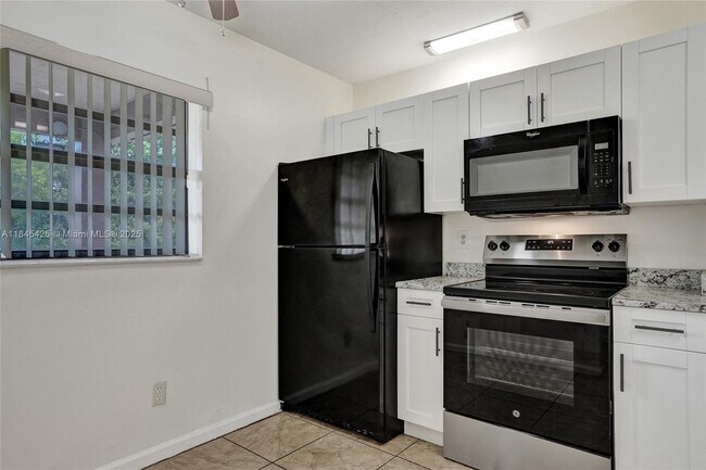 Building Photo - 3515 NW 94th Ave