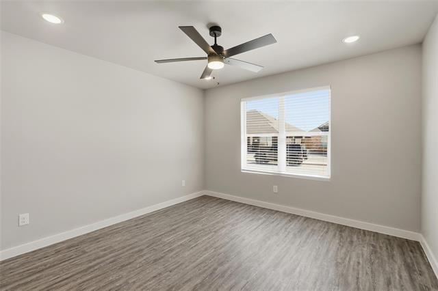 Building Photo - 2886 Glennster St