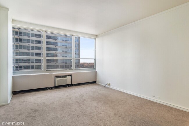 Building Photo - 3550 N Lake Shore Dr