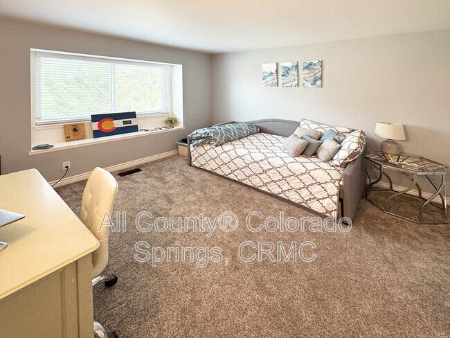 Building Photo - 2970 Haystack Dr